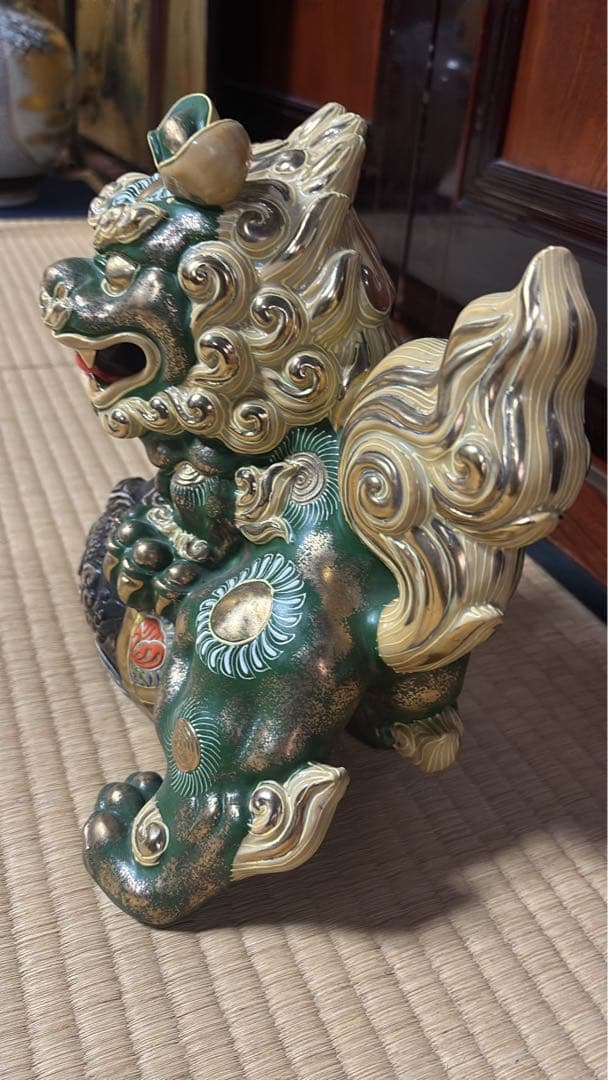 九谷焼　玉乗り獅子　置物