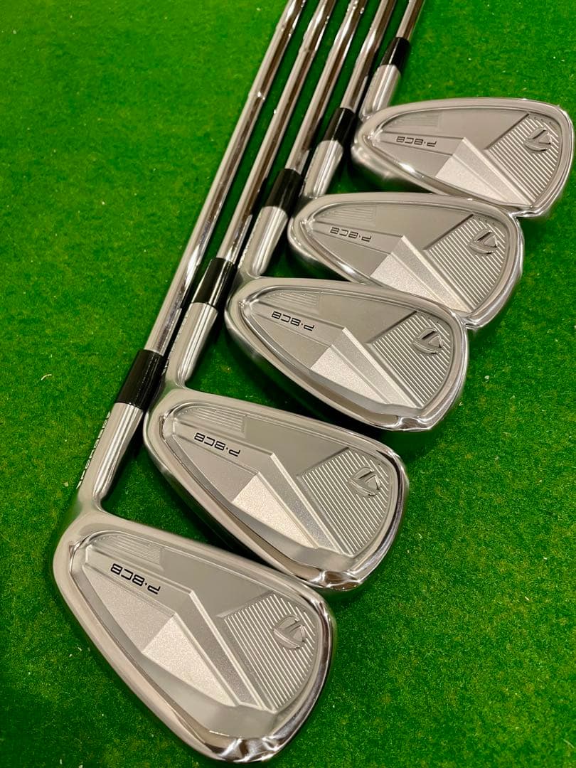 【ほぼ新品】 テーラーメイド P•8CB ダイナミックゴールドMID 115