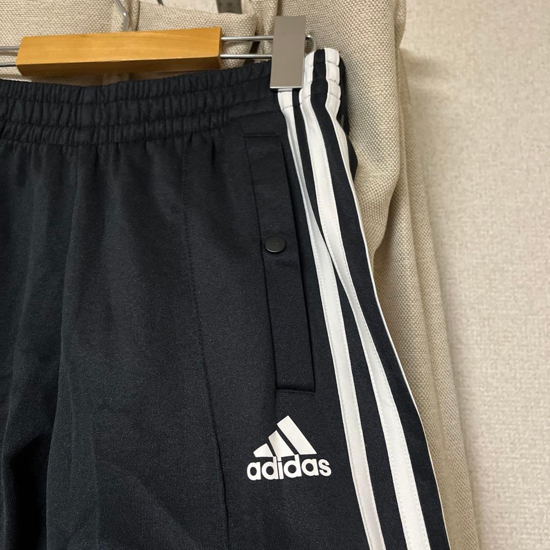 adidas ジャージ セットアップ ホワイト×ブラック