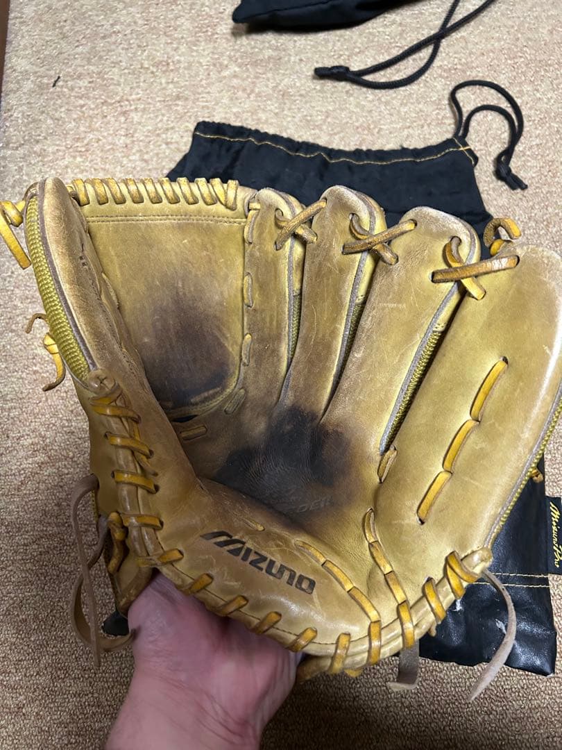 Mizuno Pro硬式グローブ 収納袋付き