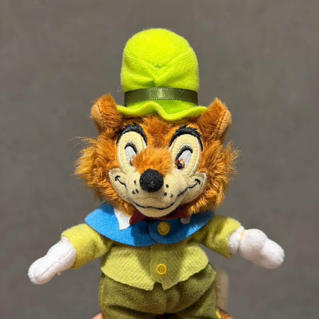 ディズニー　ファウルフェロー　ぬいぐるみバッジ