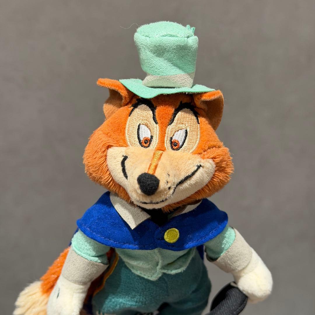 ディズニー　ファウルフェロー　ぬいぐるみバッジ