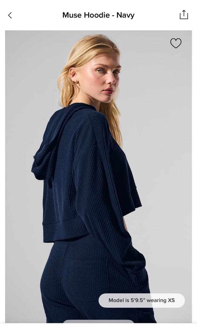 新品　alo yoga muse hoodie ネイビー　アロヨガ　フーディ