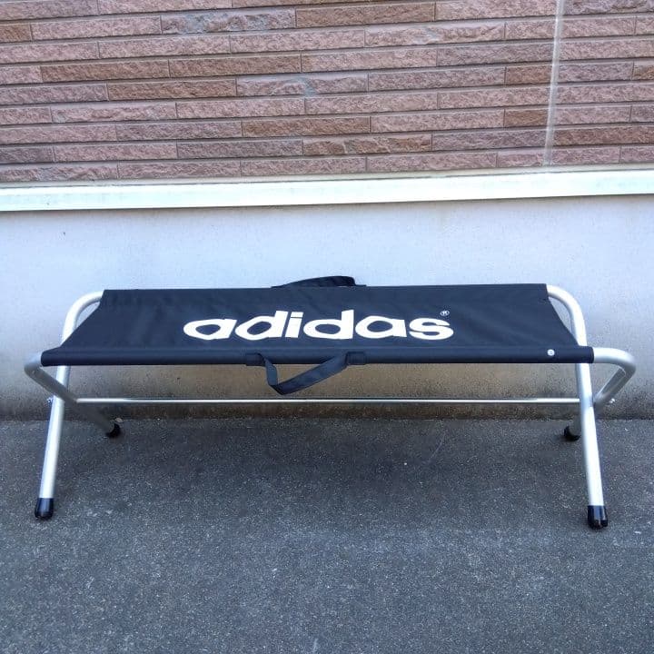 アディダス　折りたたみベンチ