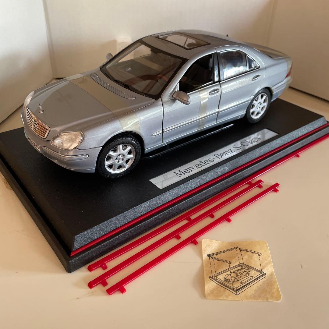 [新古品] メルセデス・ベンツ Sクラス ミニカー 1/18