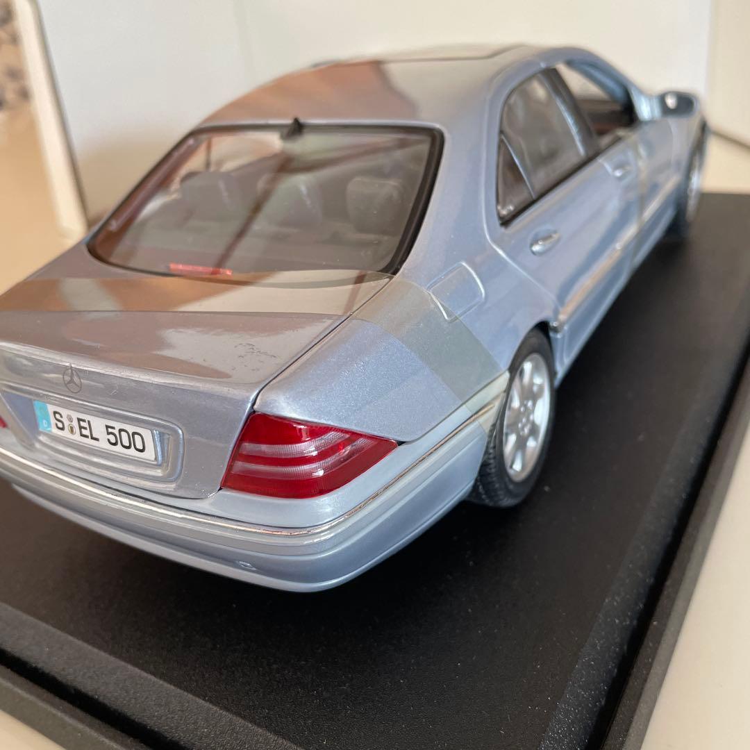 [新古品] メルセデス・ベンツ Sクラス ミニカー 1/18