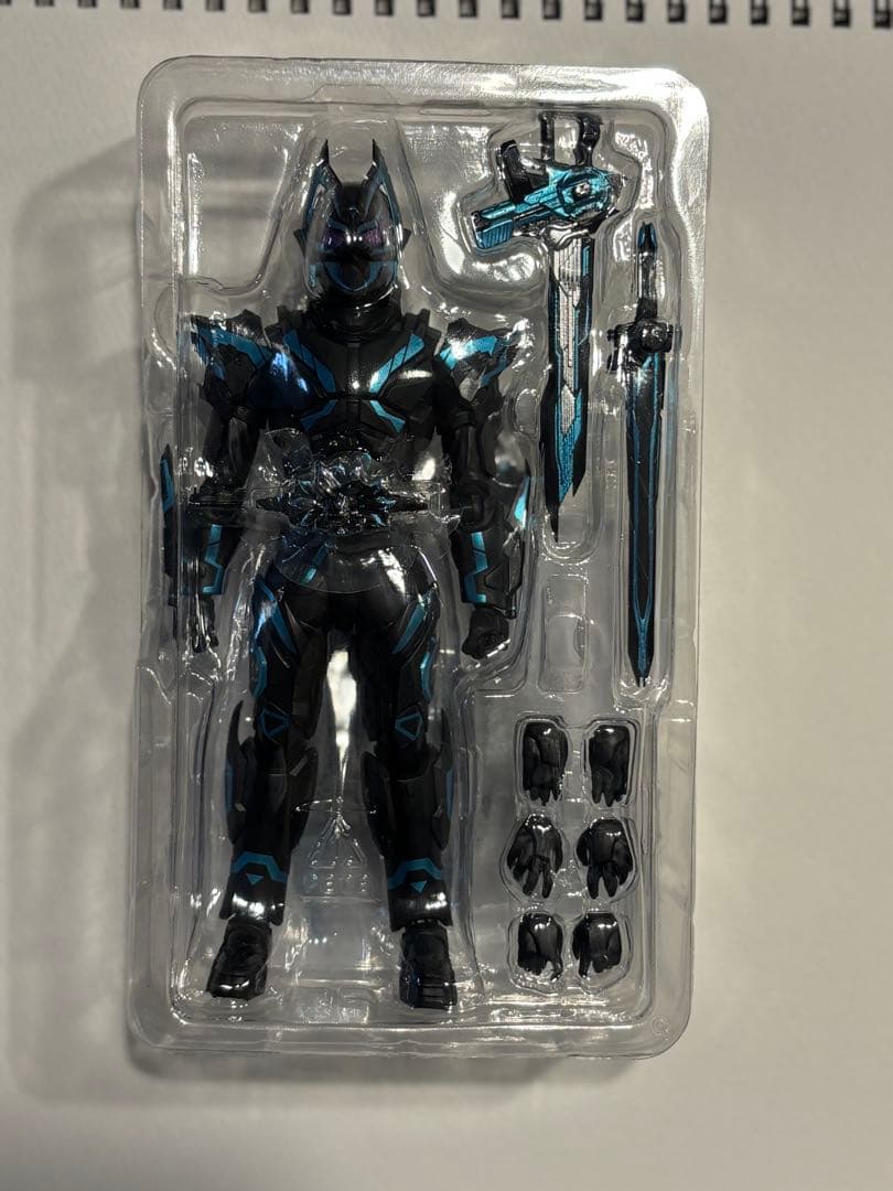 S.H.Figuarts 仮面ライダーXギーツ　(クロスギーツ)