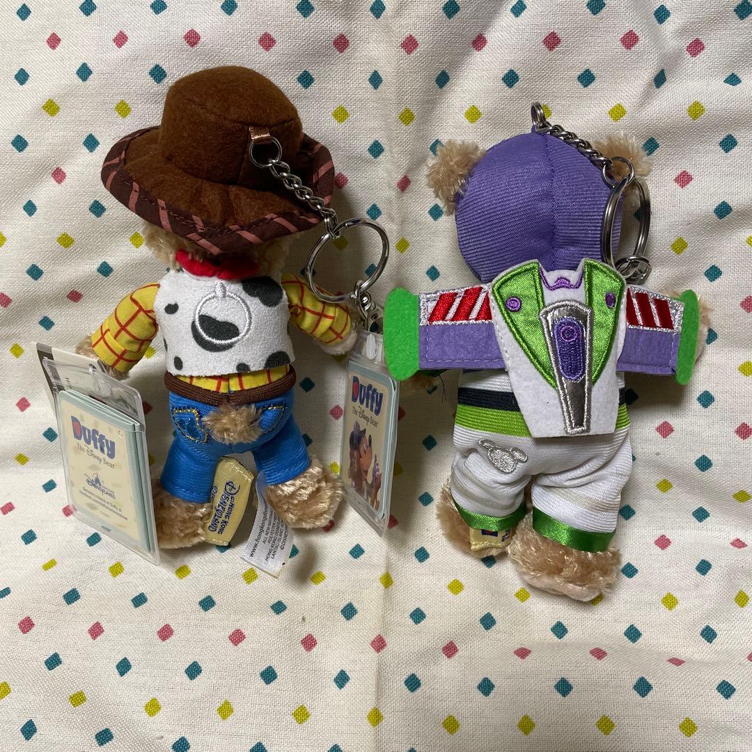 香港ディズニーランド ダッフィーぬいぐるみキーホルダー ウッディ&バズ
