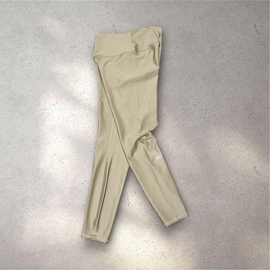 Ｍ未使用級alo yoga アロヨガ ハイウエストAirlift Legging