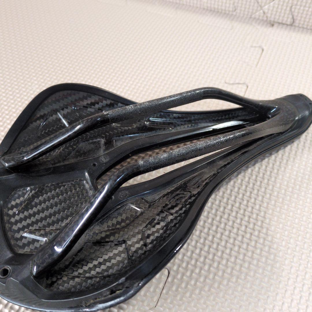 S-Works POWERサドル 143mm カ−ボン