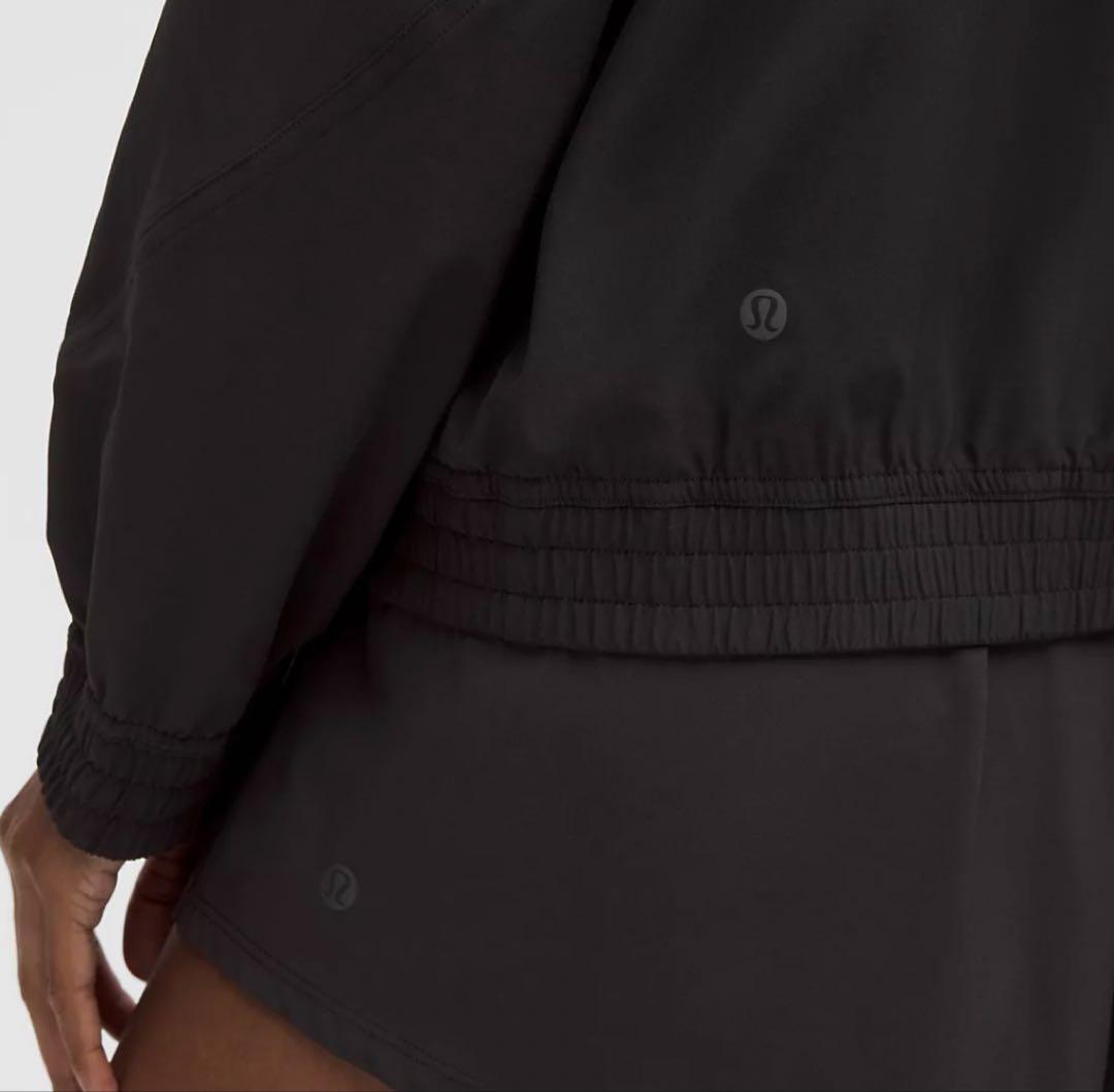 新品ルルレモンAdapted State Track Jacket （サイズ6）