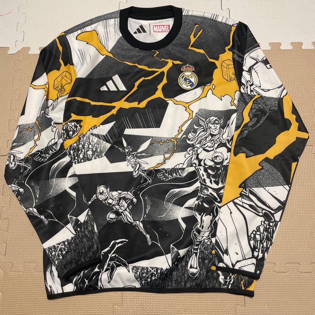 adidas × Marvel ウォームアップスウェットシャツ 25/26