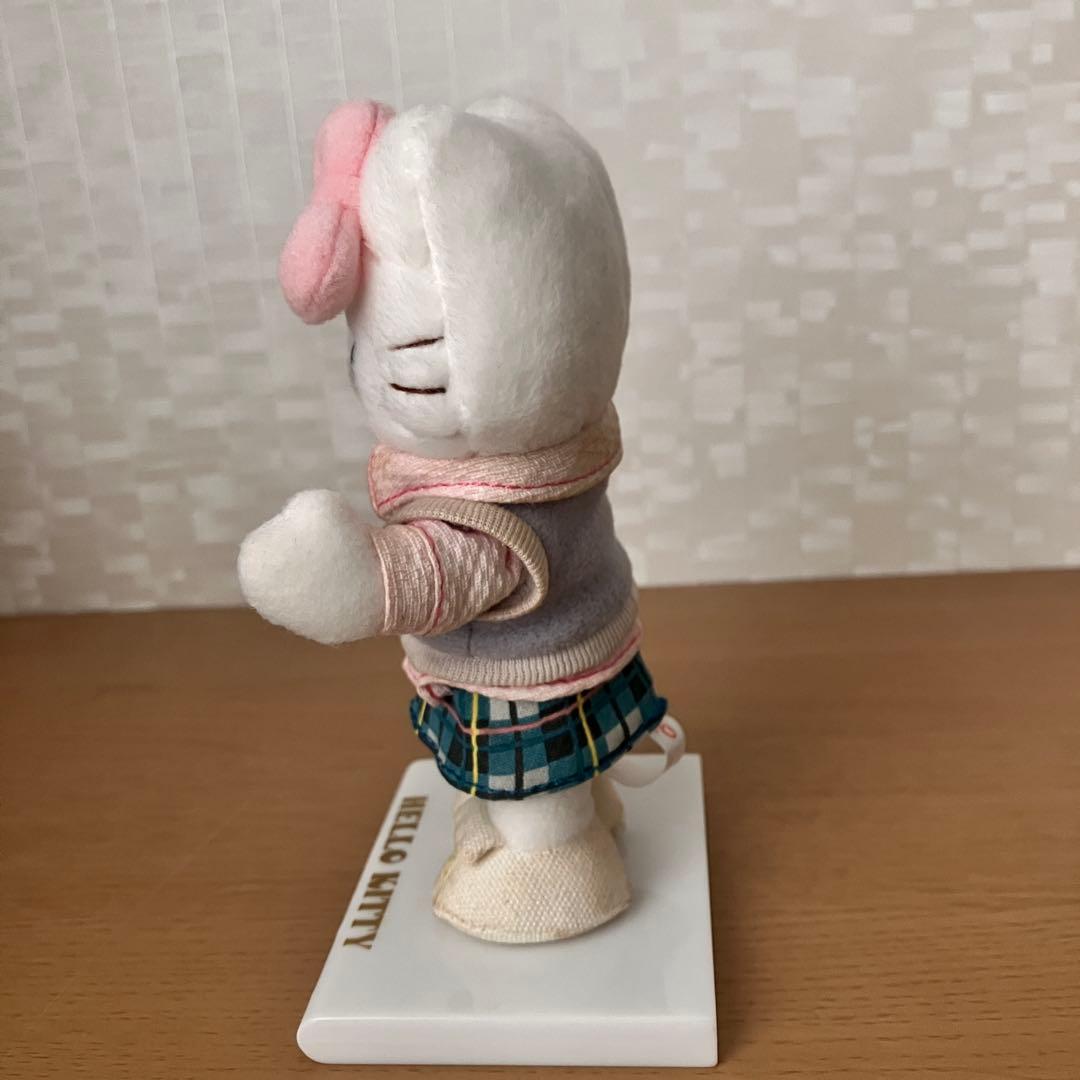 サンリオオリジナルドール　ユニホーム ハローキティ ぬいぐるみ セーター付き