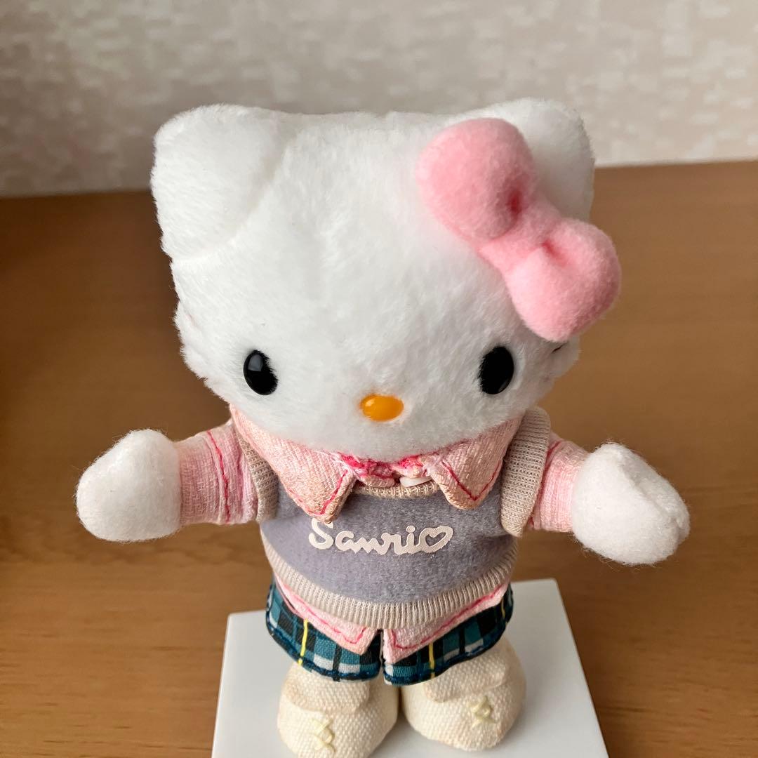 サンリオオリジナルドール　ユニホーム ハローキティ ぬいぐるみ セーター付き