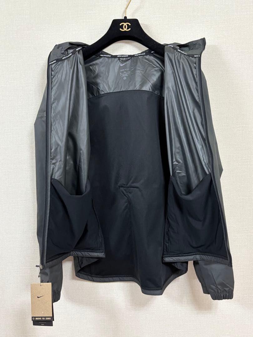 L ☆新品☆ ナイキ ウィメンズ エッセンシャル シーズナル NV ジャケット