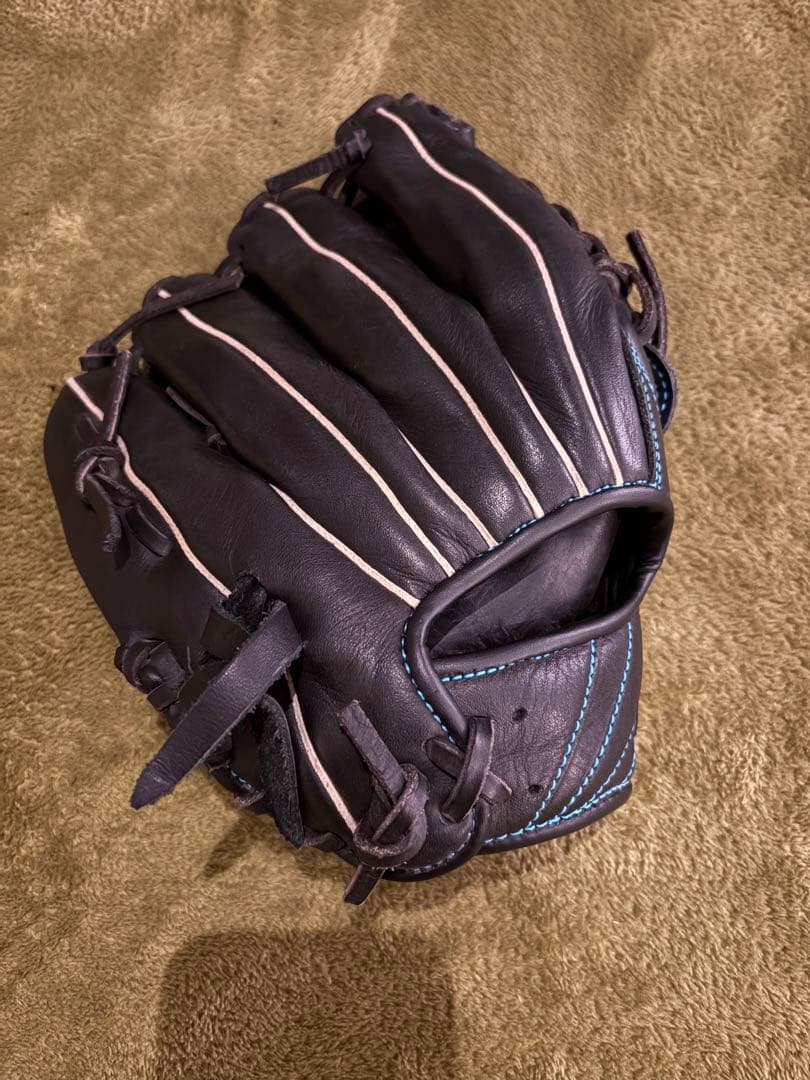 お値下げしました！アシックス　軟式グローブ ジュニア　黒 柔らかいレザー