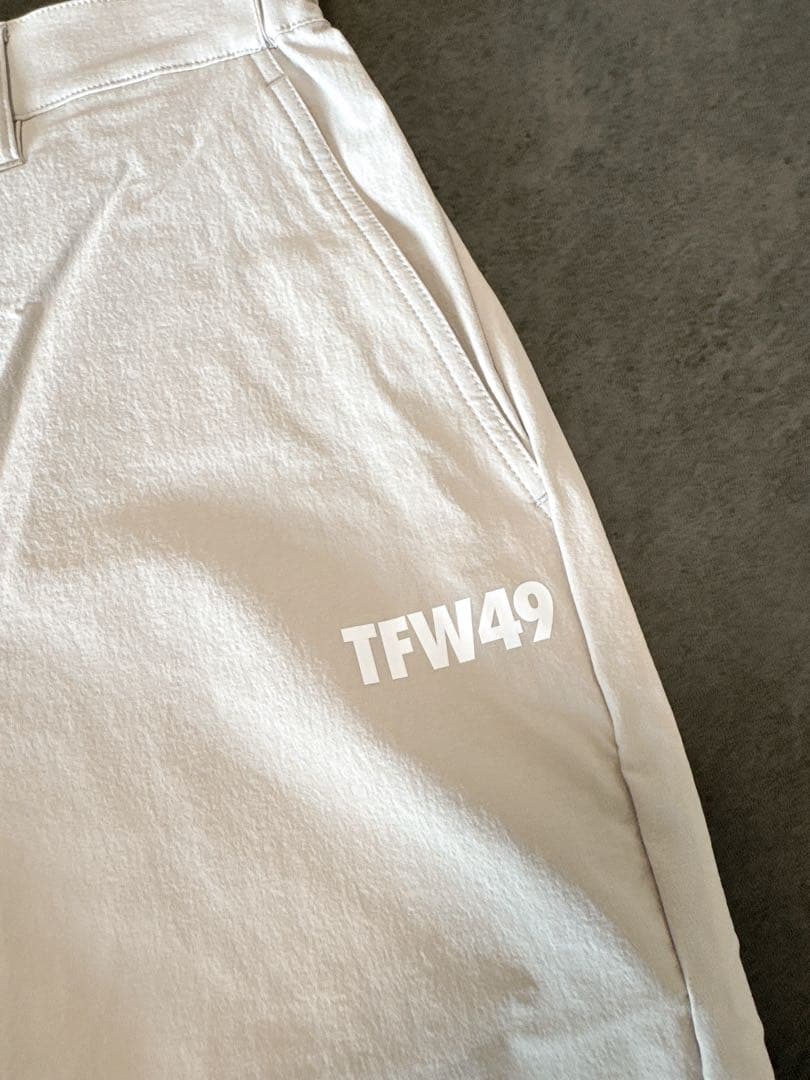 TFW49 ショートパンツ ライトグレー新品