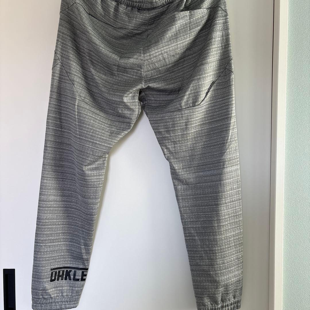 OAKLEY フルジップパーカーとパンツセット Lグレー　ジャージ