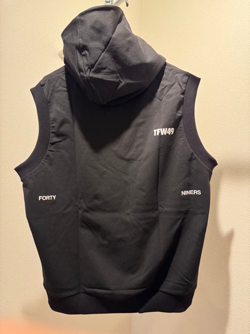 完売品TFW49 RELAX HOODED VEST