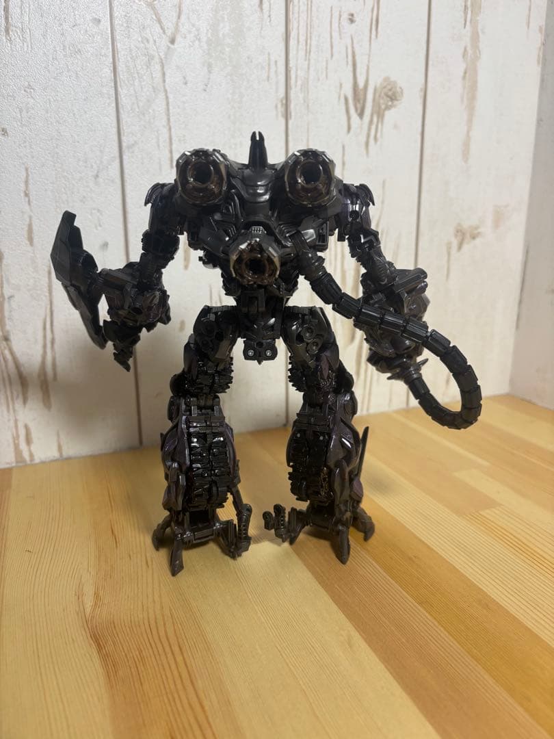 トランスフォーマー　スタジオシリーズ　SS-45 ショックウェーブ