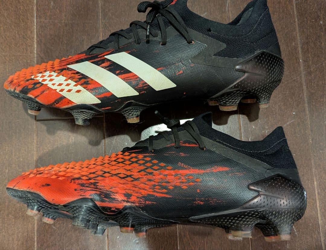 adidas プレデター サッカーシューズ スパイク 黒赤