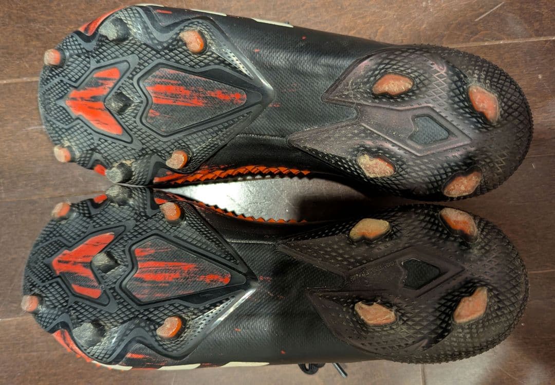 adidas プレデター サッカーシューズ スパイク 黒赤