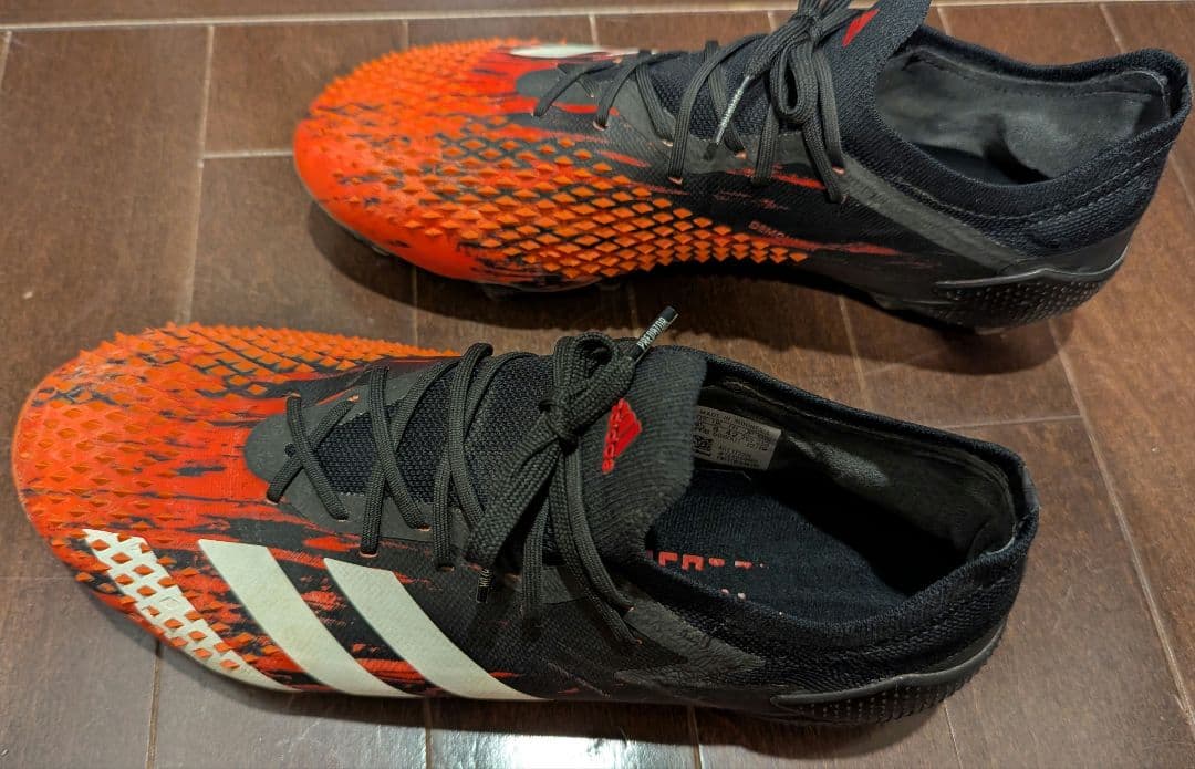 adidas プレデター サッカーシューズ スパイク 黒赤