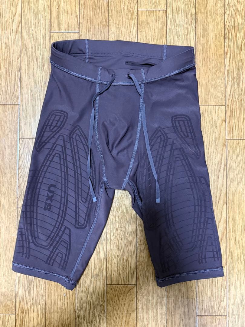 【美品】2XU ハーフタイツ Mサイズ