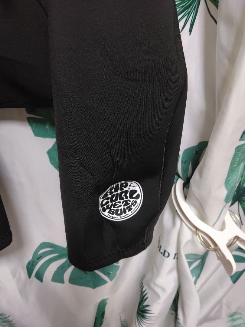 値下げ　Ripcurl (リップカール) ウェットスーツ、ショートジョン 未使用