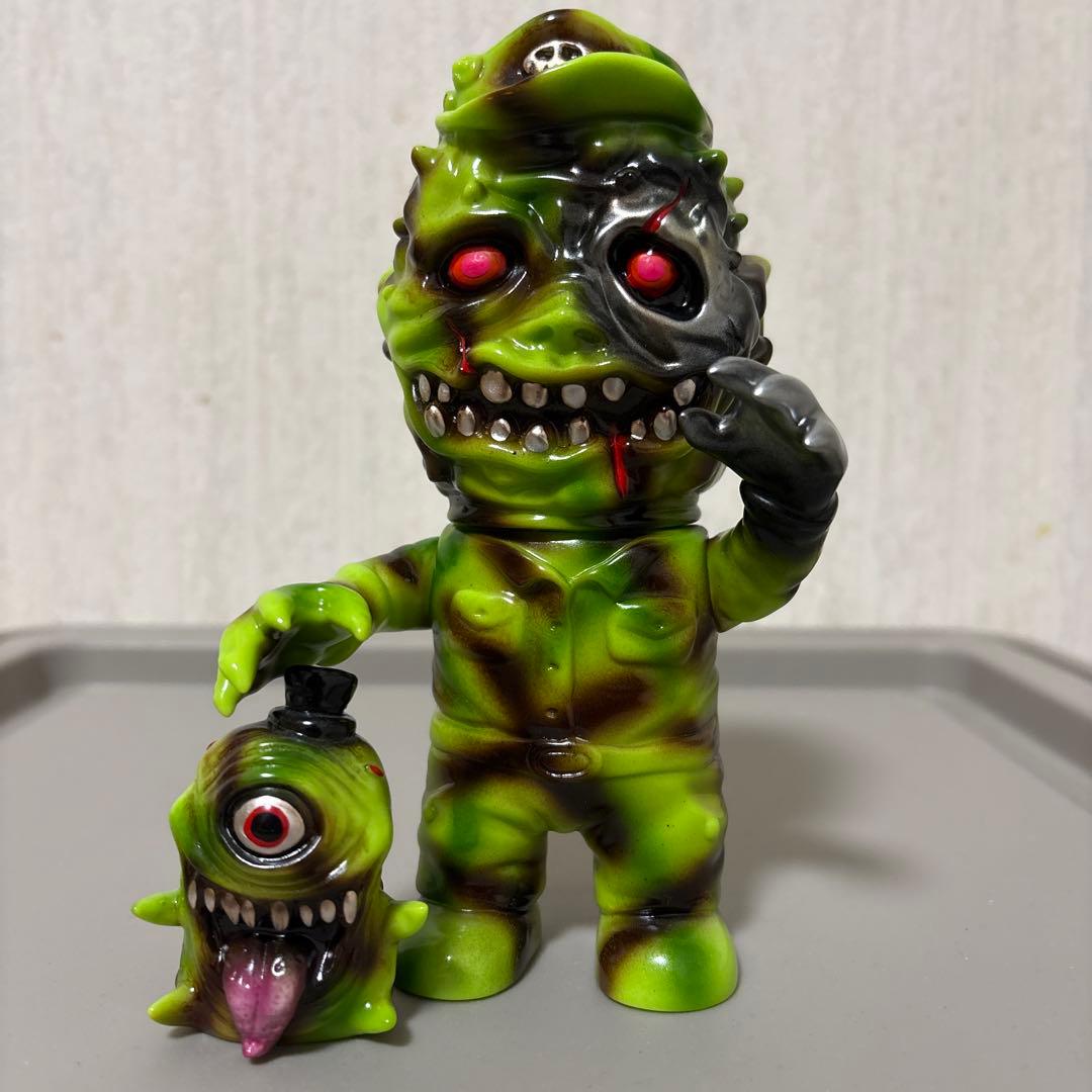 DEATHLAND VINYLTOY GOSUTO & TOXIN ソフビ