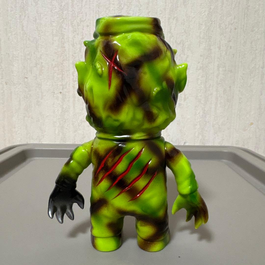 DEATHLAND VINYLTOY GOSUTO & TOXIN ソフビ