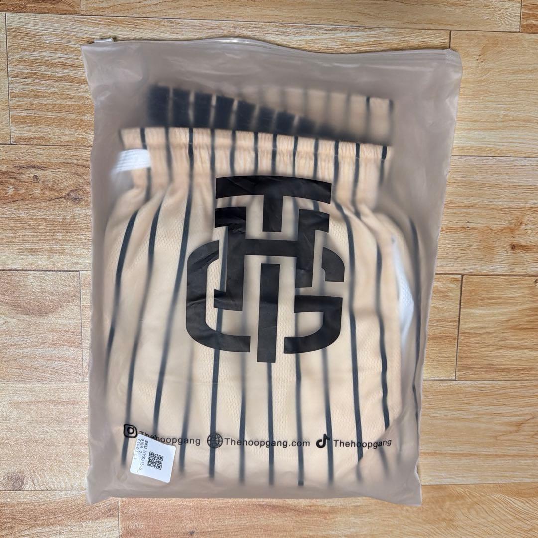 The hoop gang リバーシブルバスパン　クリーム ブラック 新品未使用