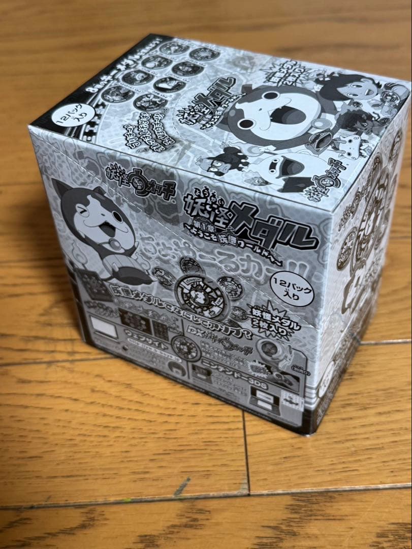 ぴ*ー様 ラスト出品　妖怪ウォッチ　妖怪メダル　第1章初版　BOX 未開封