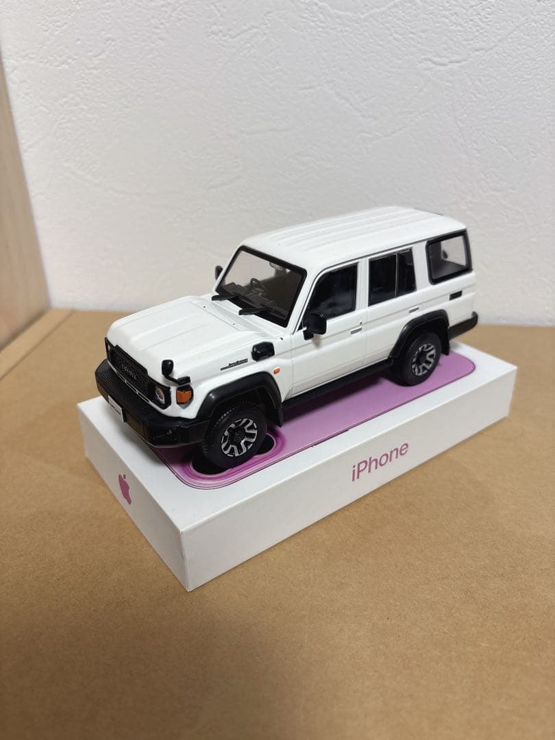 トヨタ ランドクルーザー70 1/30スケール
