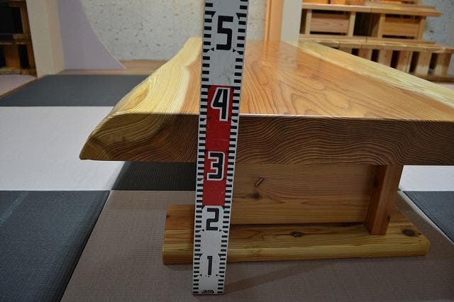 №54　秋田杉一枚板☆座卓☆厚板　3帖～6帖⭐︎セール品