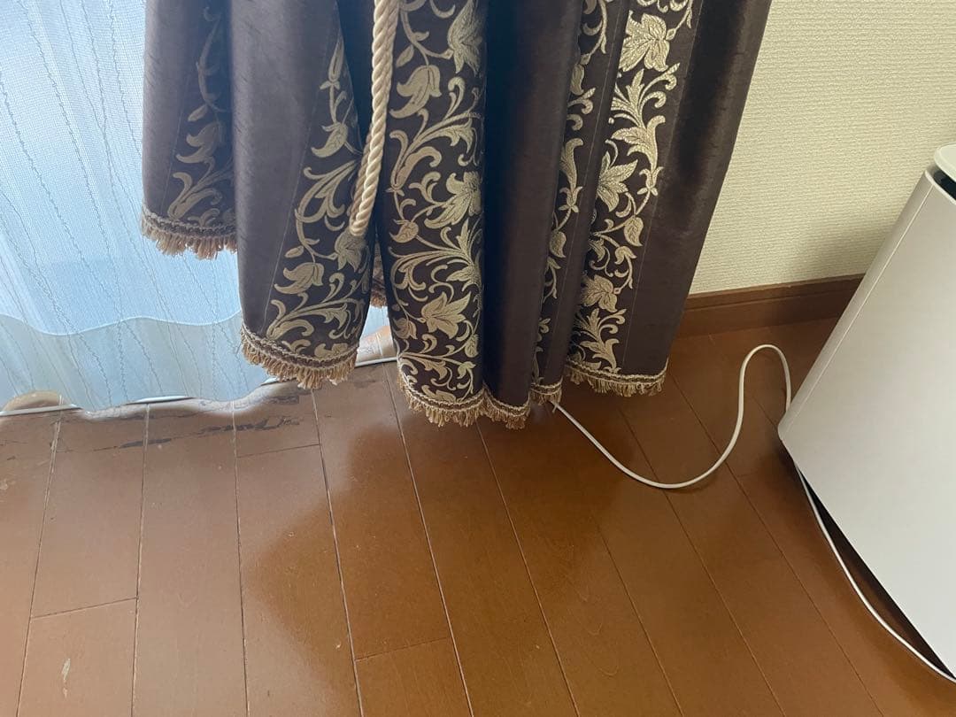 オーダーメイド品 花柄刺繍厚手カーテン ブラウンとアイボリーレース