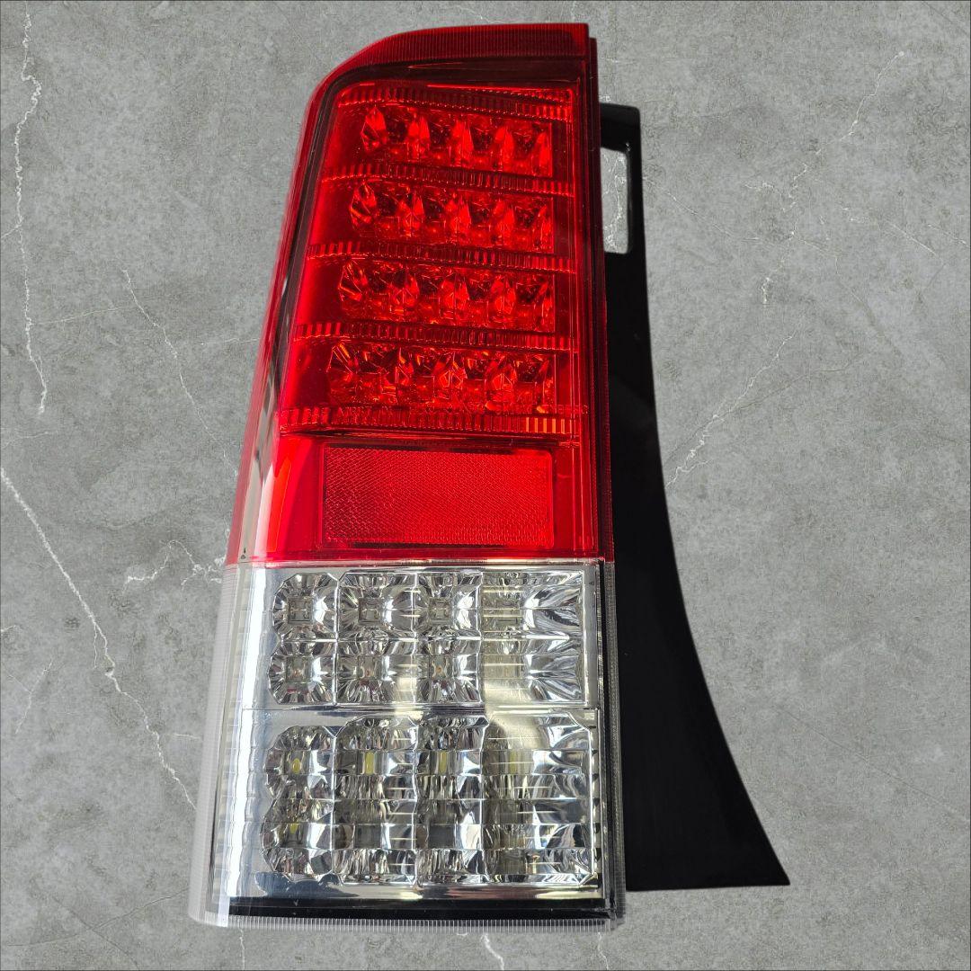NCP30系 bB クリスタル フルLEDテールランプ