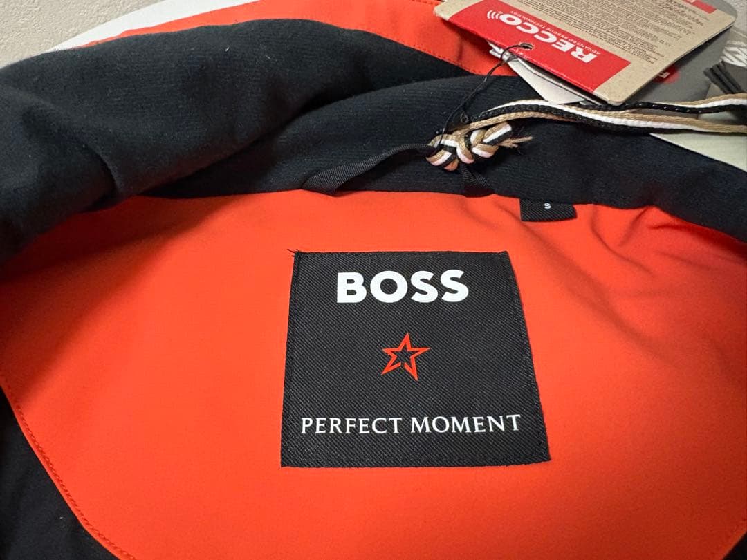 希少完売品BOSS PERFECT MOMENT Sサイズ 国内M 定価35万円