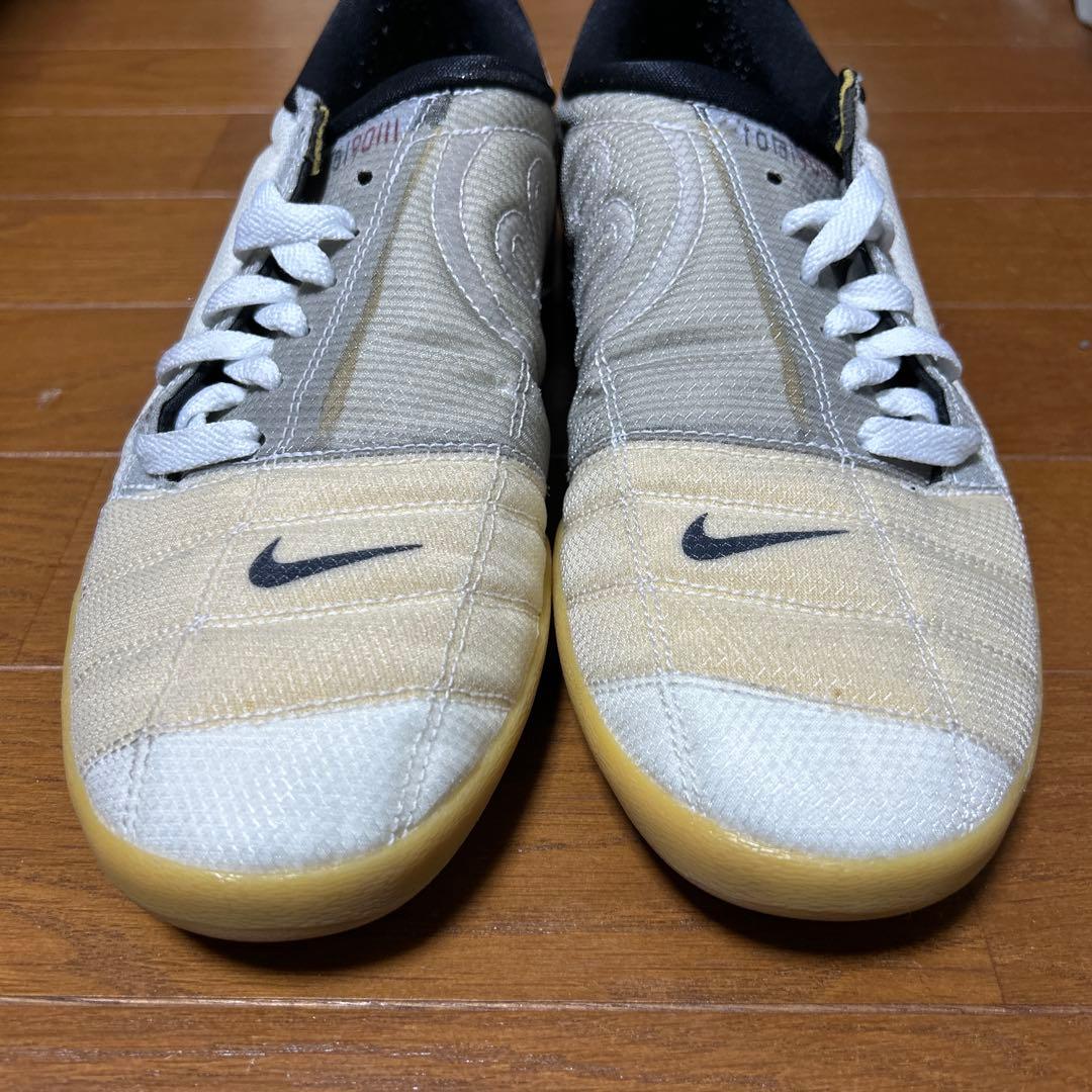 Nike T90 フットサルシューズ ホワイト/ベージュ