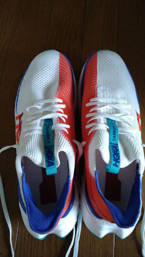 HOKA Carbon X3 ホワイト/オレンジ/ブルー 26.5cm
