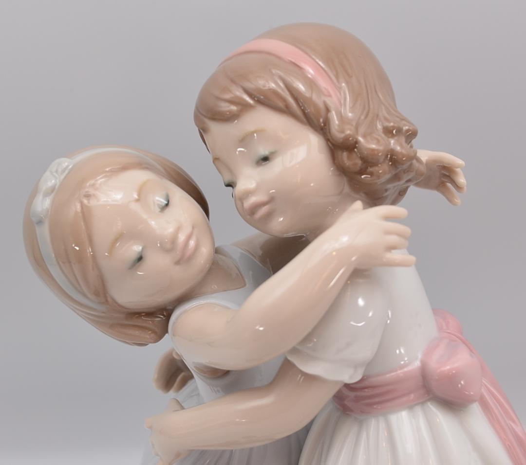 ハグして　＃8046　★リヤドロ　スペイン　ポーセリン　光沢仕上げ　美品　セール