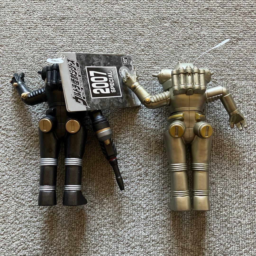 キングジョー ソフビ2体&貯金箱セット