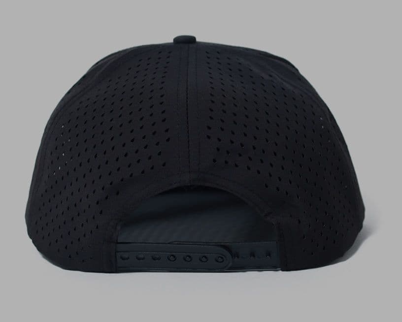 アイリーフィッシングクラブ　キャップ　メッシュ　スナップバック　新品未使用