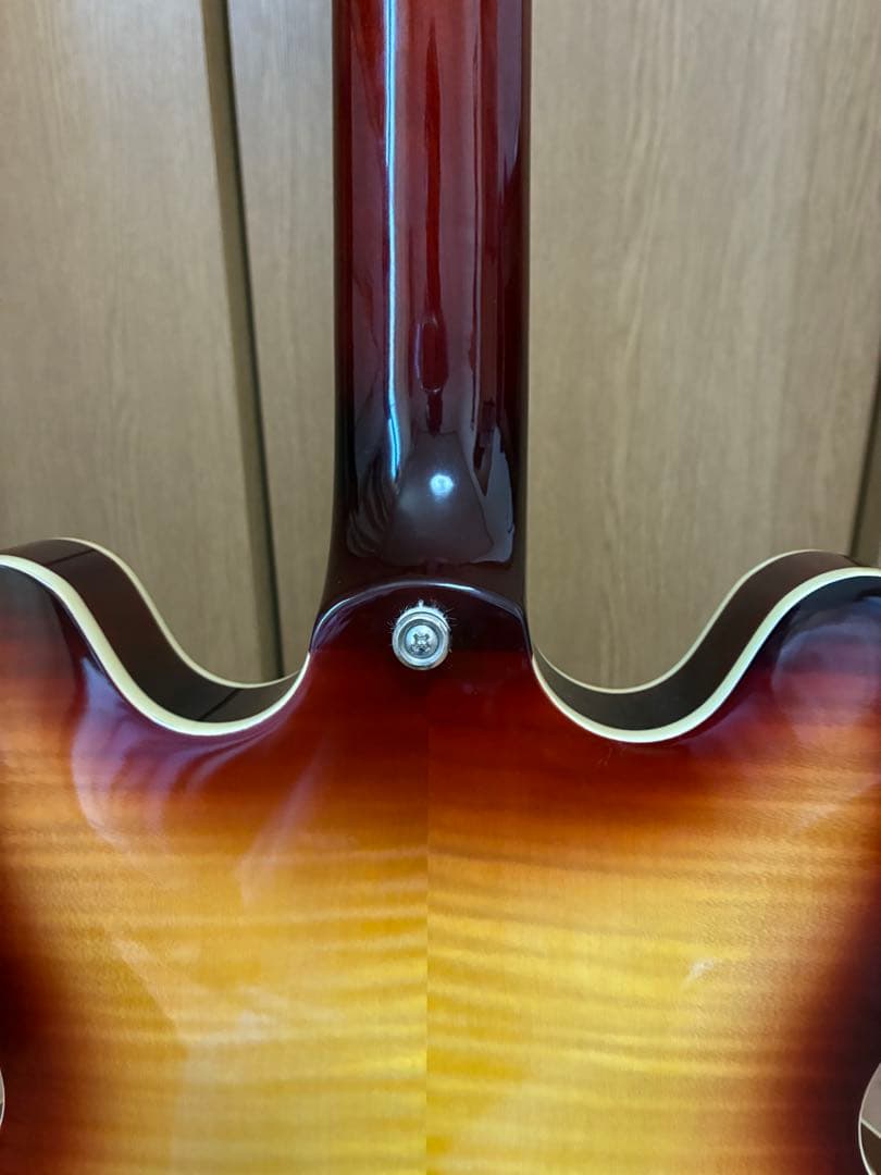 Epiphone ES-335 サンバースト　フィギュアード