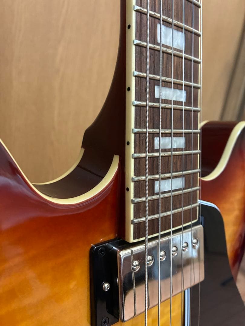 Epiphone ES-335 サンバースト　フィギュアード