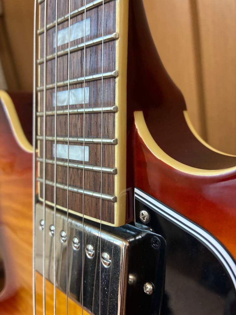 Epiphone ES-335 サンバースト　フィギュアード