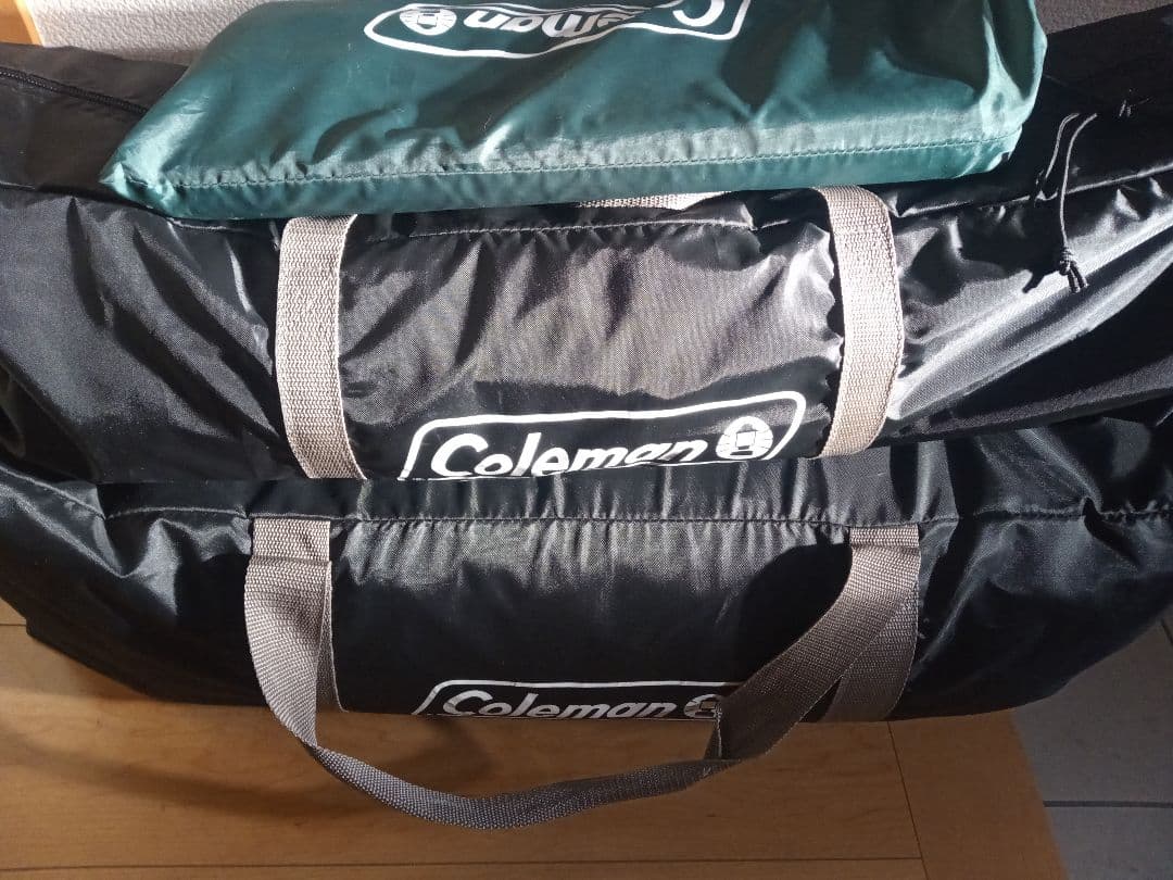 Coleman　タフワイドドームIV　ブラック／グレー色　グランドシート付きです