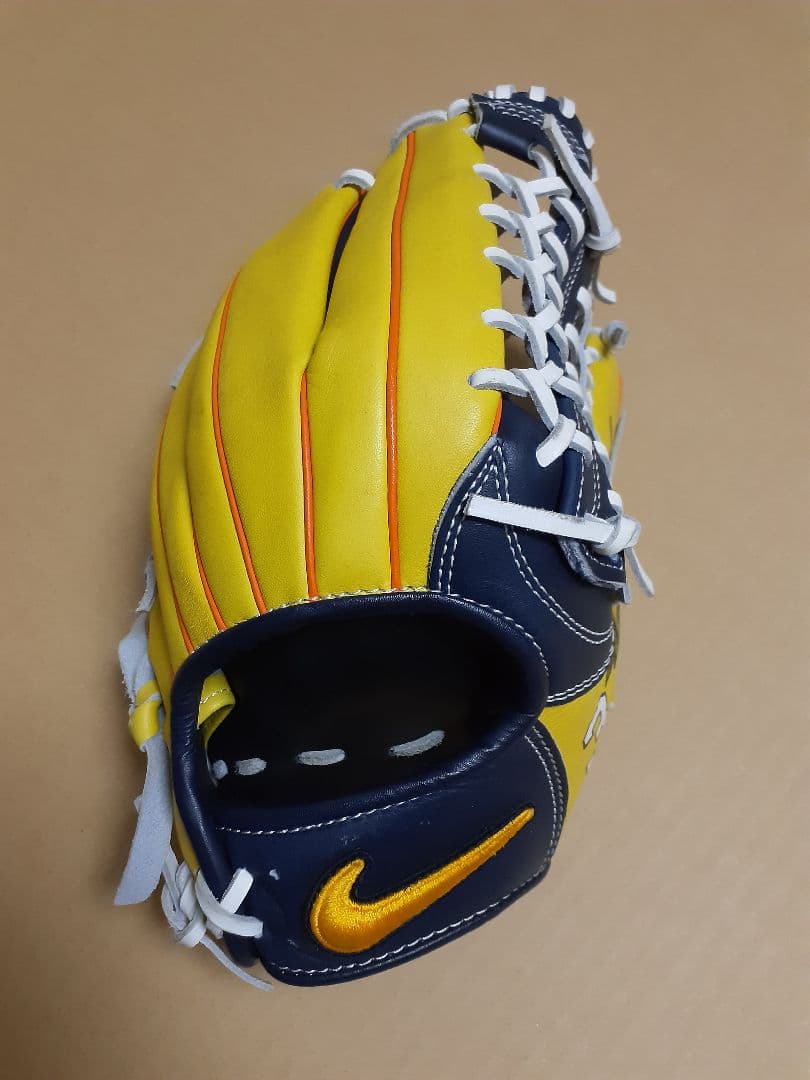 美品NIKEオールラウンド軟式グローブ