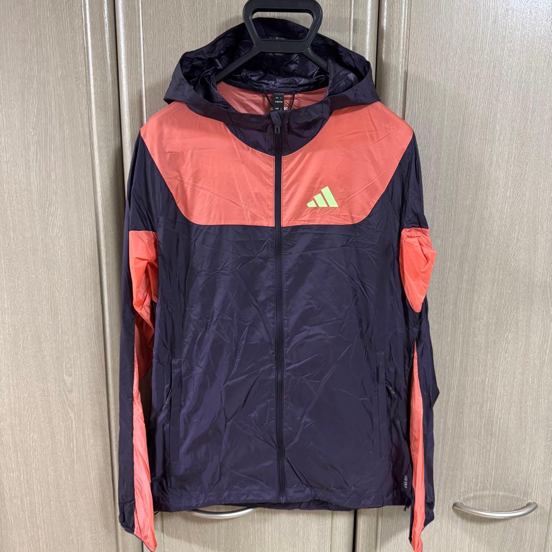 【新品タグ付き】adidas フード付きランニングジャケット Sサイズ