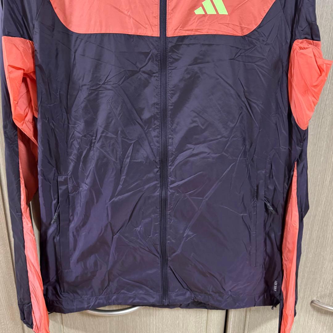 【新品タグ付き】adidas フード付きランニングジャケット Sサイズ